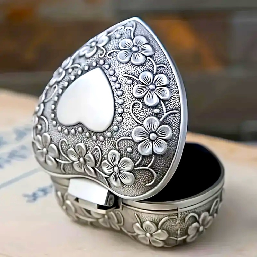 Silver Heart Jewelry Trinket Box